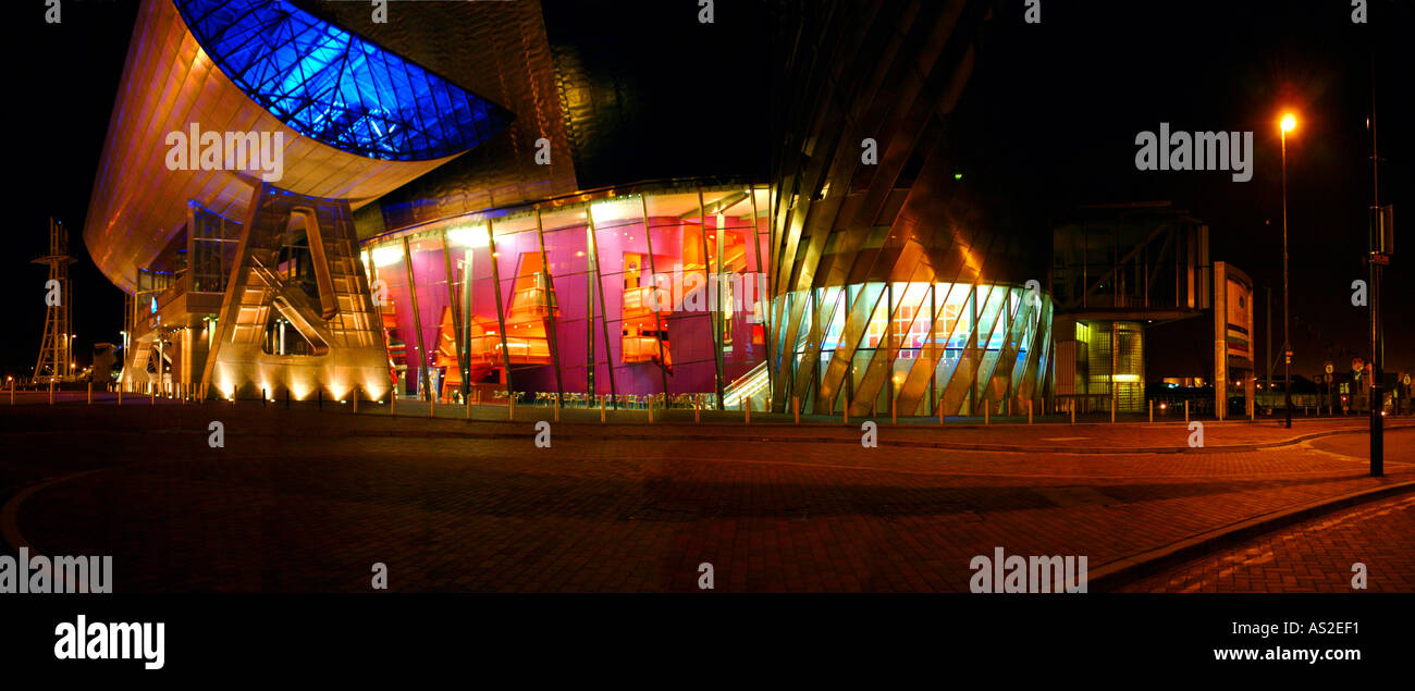 The Lowry Salford Quays Greater Manchester Lancashire U K Europe Stock Photo