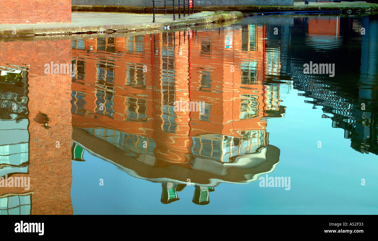 New mill viaduct hi-res stock photography and images - Alamy