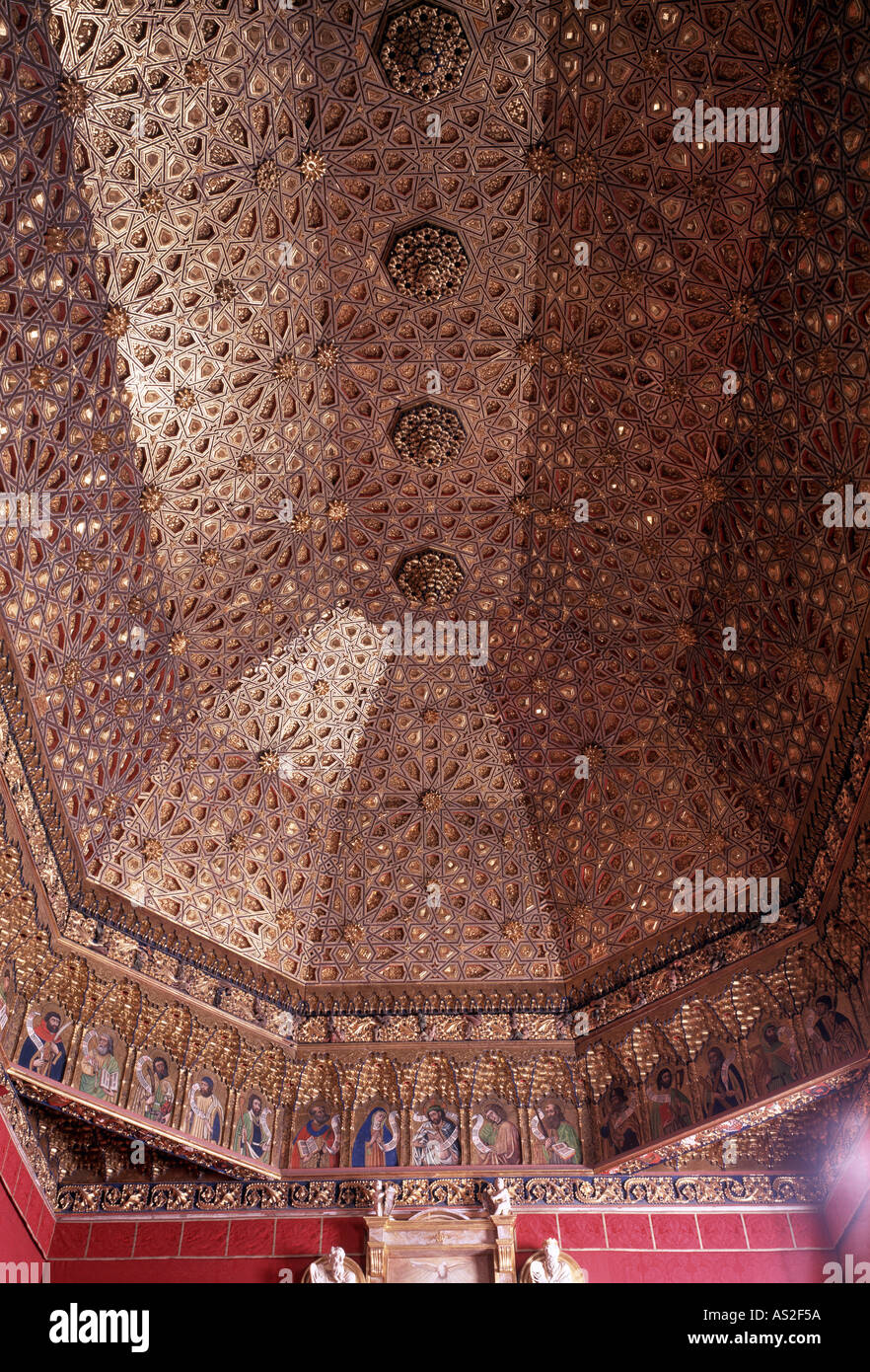 Artesonadodecke hi-res stock photography and images - Alamy