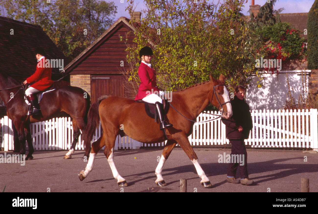 Renée Zellweger (on horse) filming Bridget Jones Diary 2 - Aldbury - Hertfordshire Stock Photo