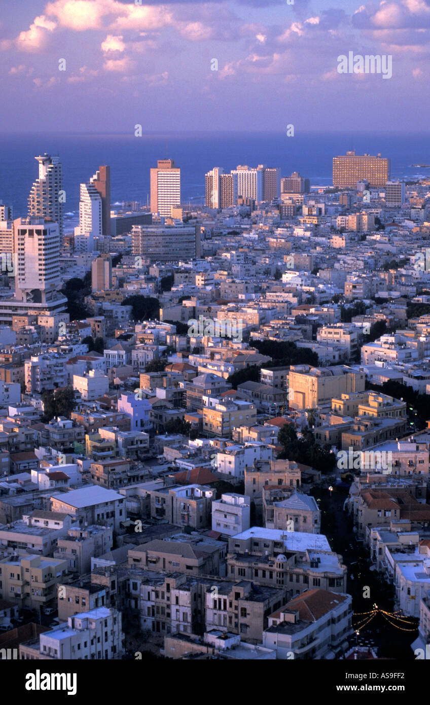 Tel aviv shalom tower hi-res stock photography and images - Alamy