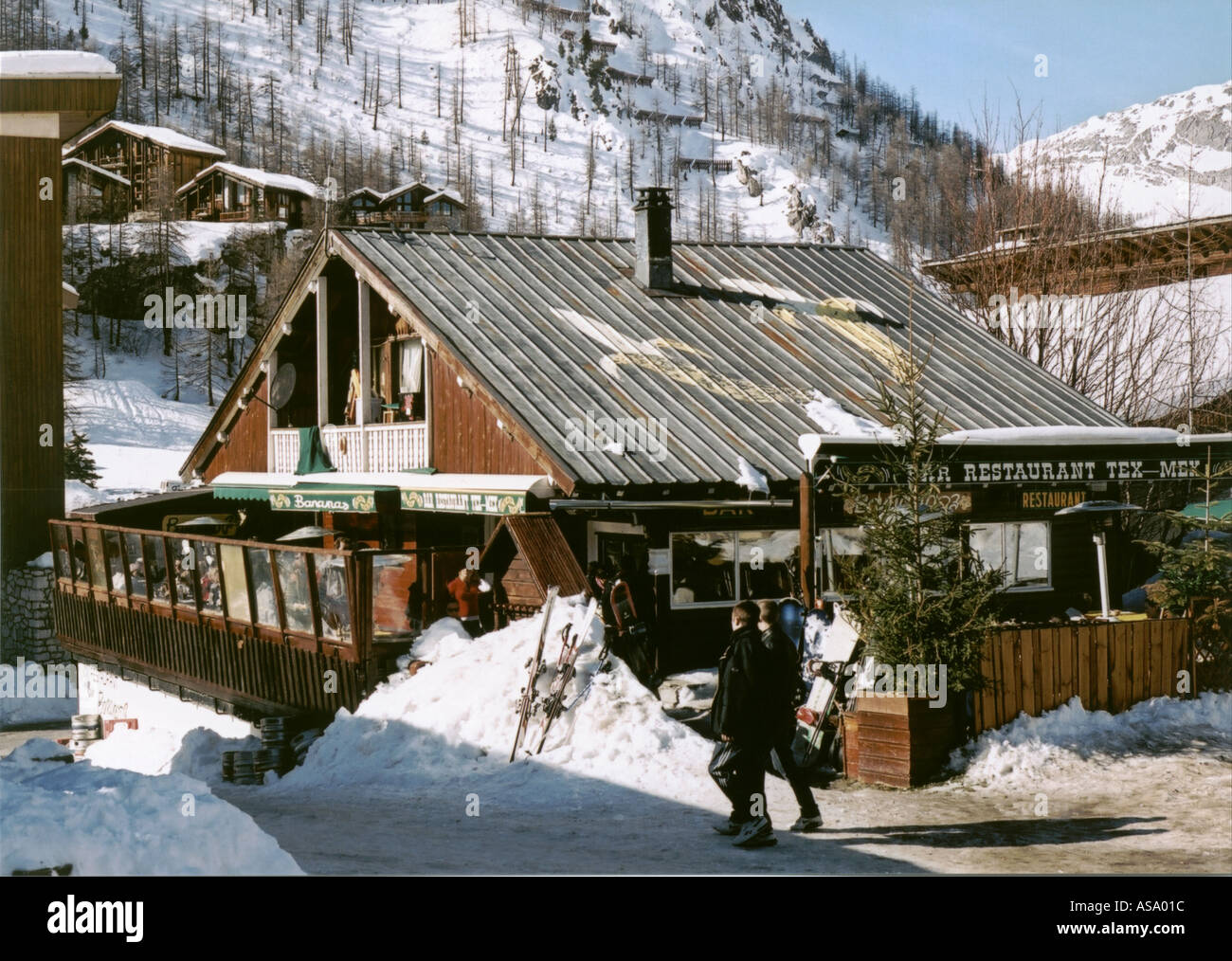 Val d'isere bar hi-res stock photography and images - Alamy