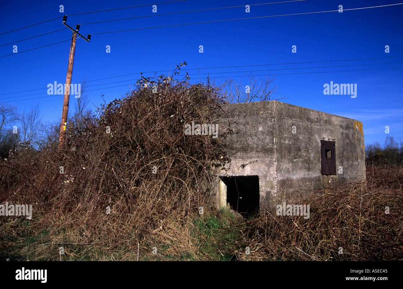 World War 2 pillbox Stock Photo Alamy
