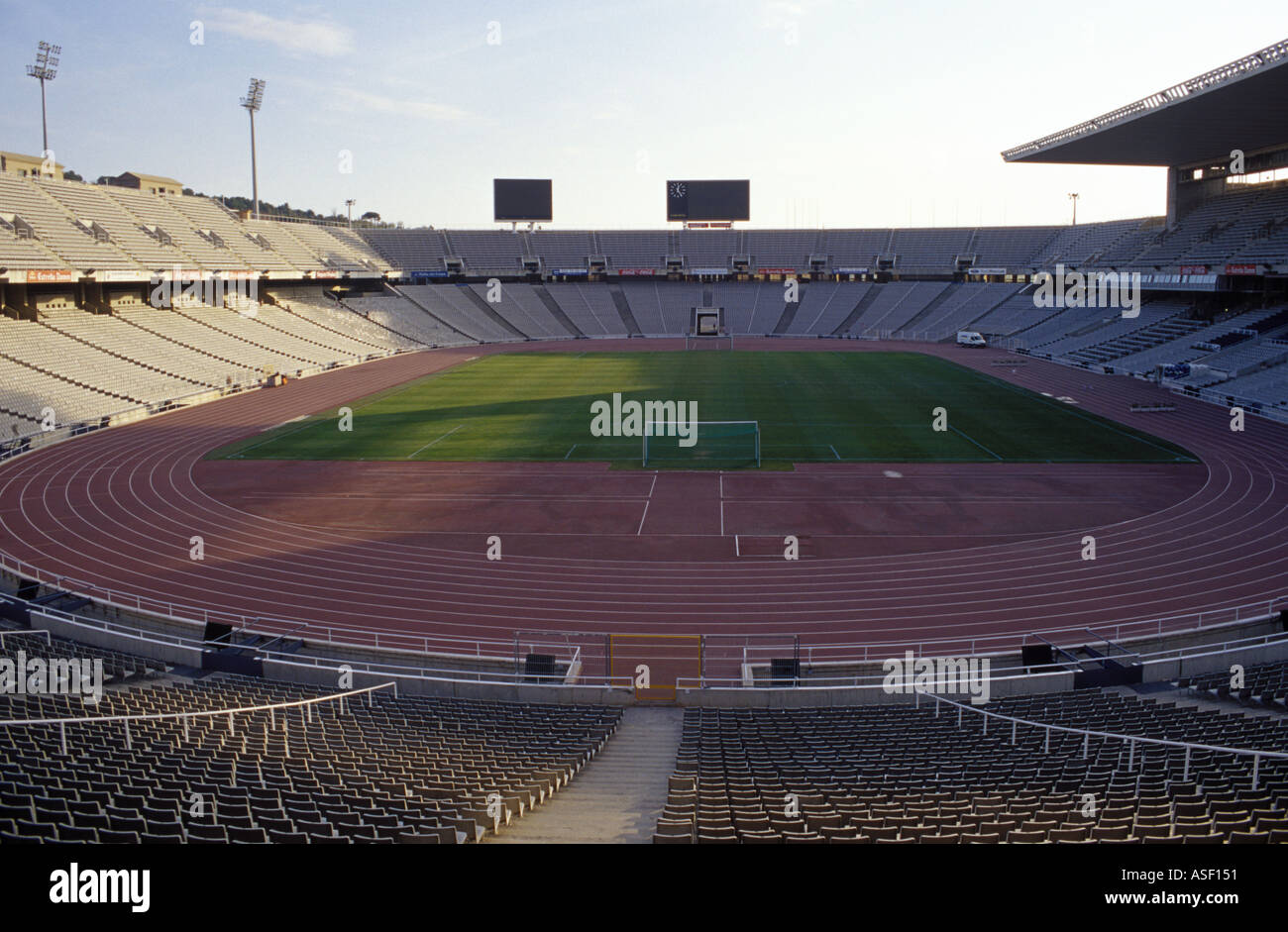 1992 summer olympic stadium hi-res stock photography and images - Alamy