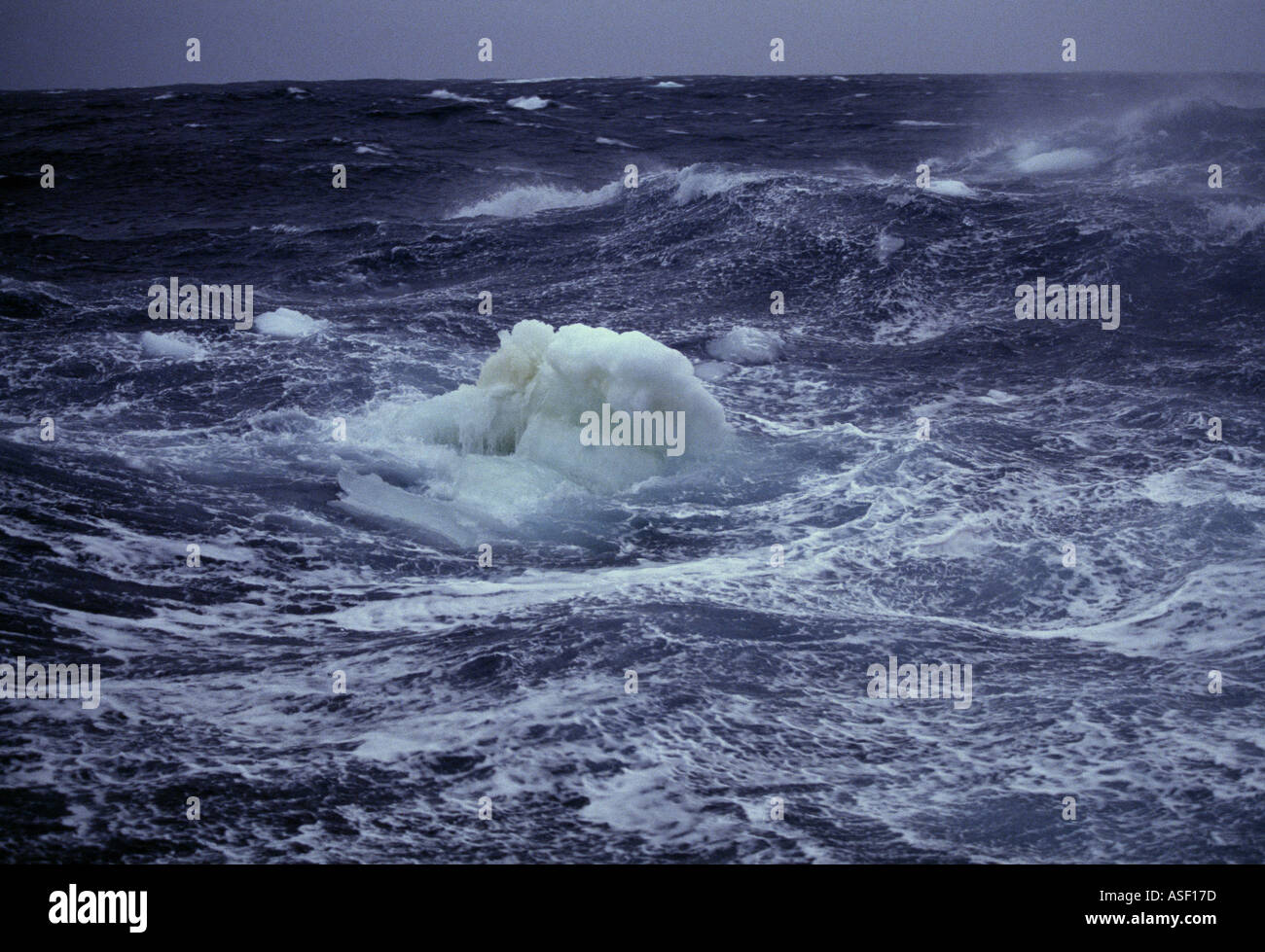 Bergy bit hires stock photography and images Alamy