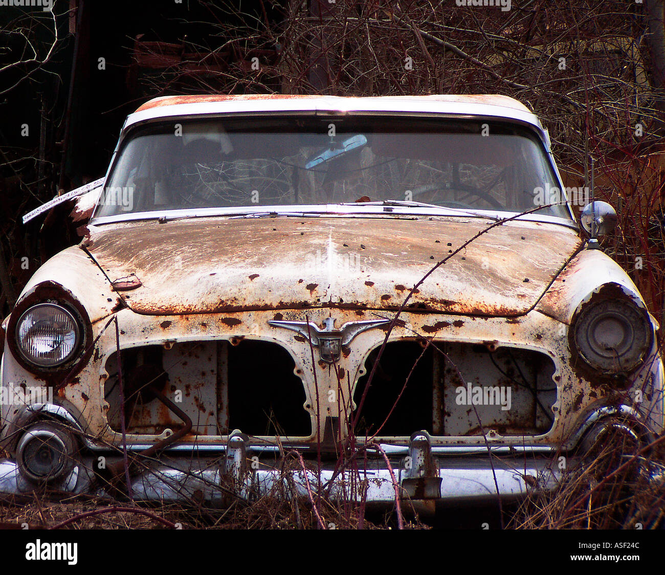 Old junk car headlight hi-res stock photography and images - Alamy