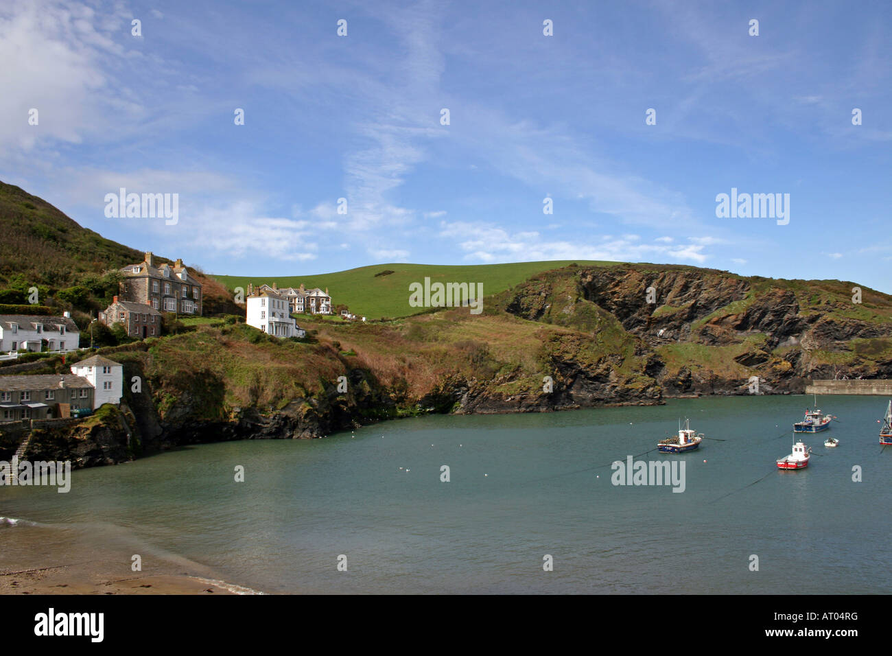 PORT ISAAC HARBOUR. CORNWALL UK Stock Photo Alamy