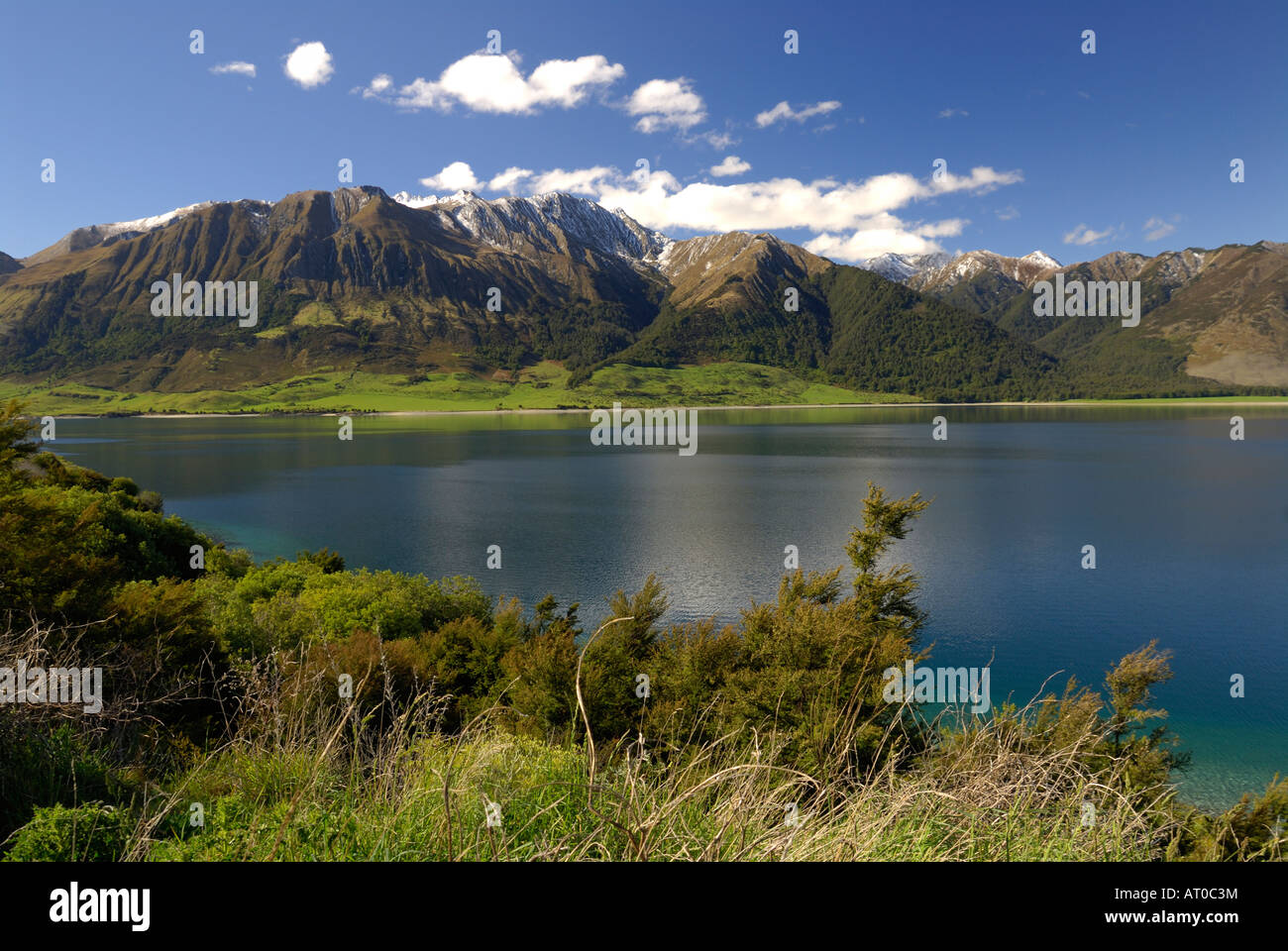 Lake Hawea in the South Island of New Zealand Stock Photo - Alamy