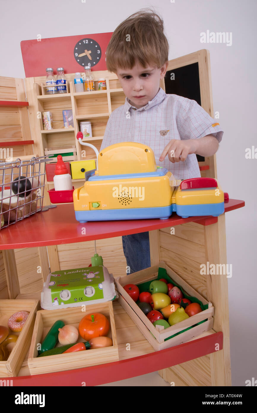 children play shop