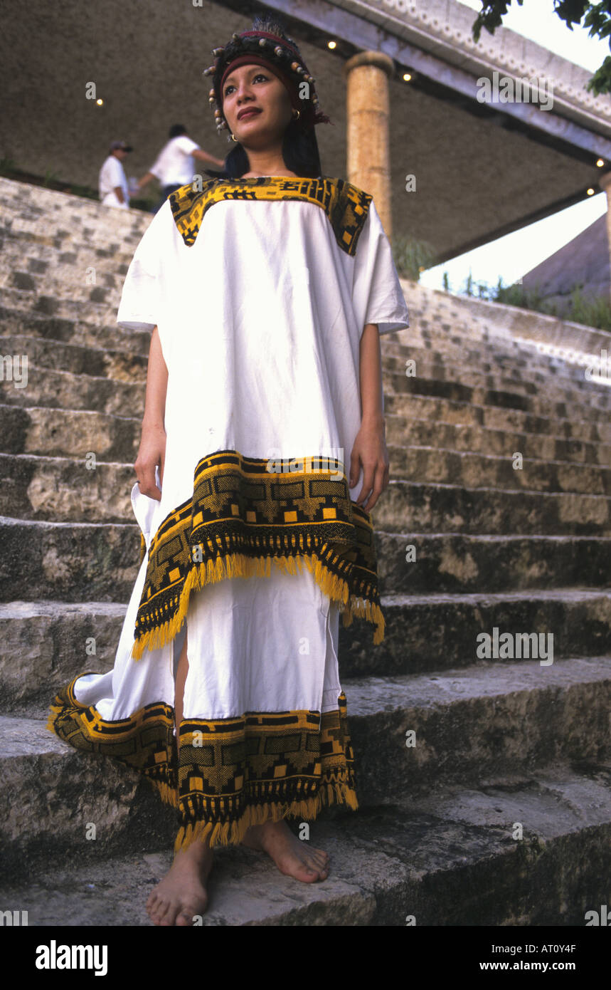 Mexican traditional clothes yucatan hi-res stock photography and images -  Page 2 - Alamy