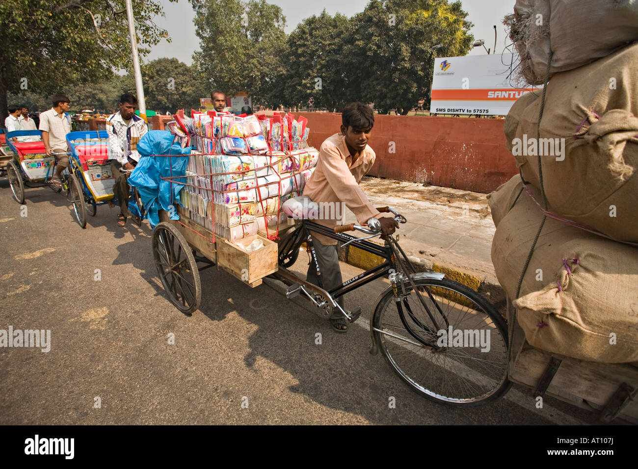 Old Loading Rickshaw Rickshaws in Old Delhi, India Stock Photo - Alamy