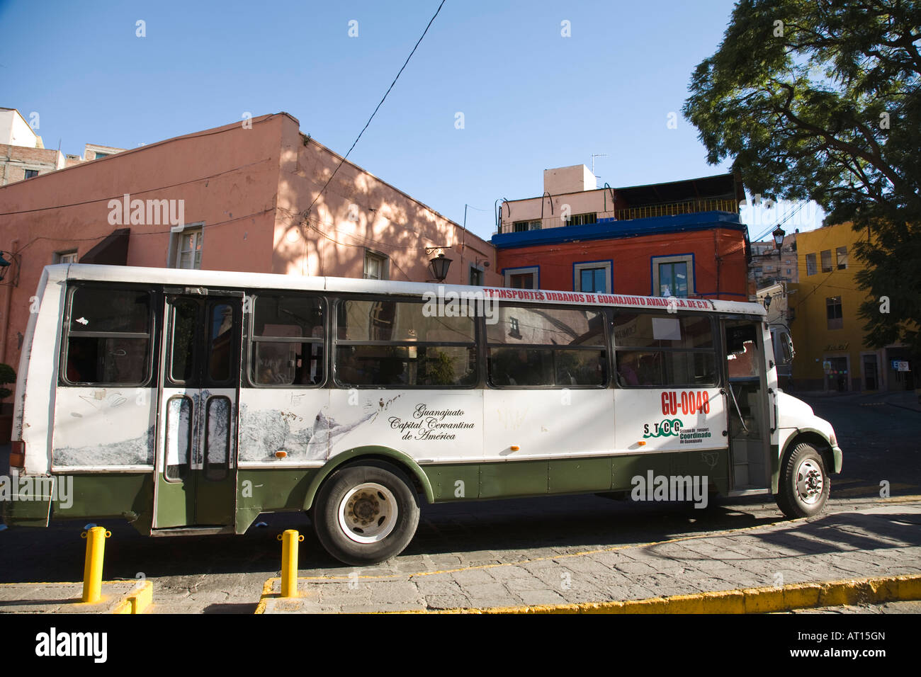 MEXICO Guanajuato Public bus at stop in city Stock Photo Alamy MEXICO Guanajuato Public bus at stop in city Stock Photo Alamy