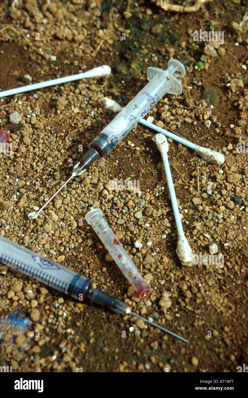 abandoned syringes by drug addicts Stock Photo Alamy