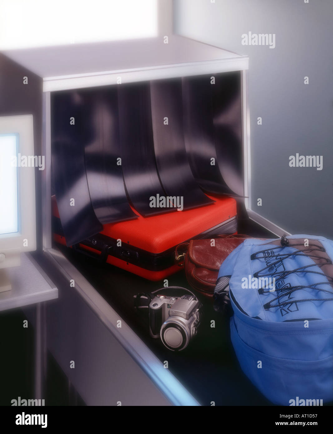 Airport baggage scanner hires stock photography and images Alamy