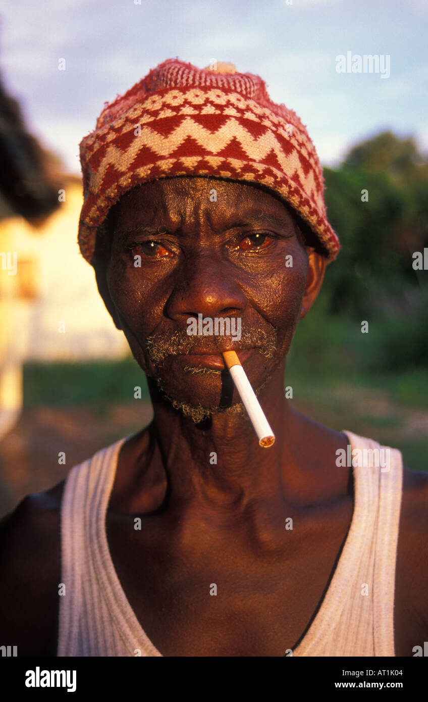 west african tobacco West african hat hi-res stock photography and images