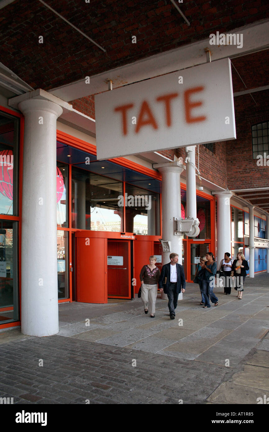 Tate art gallery Liverpool Albert Dock Stock Photo Alamy