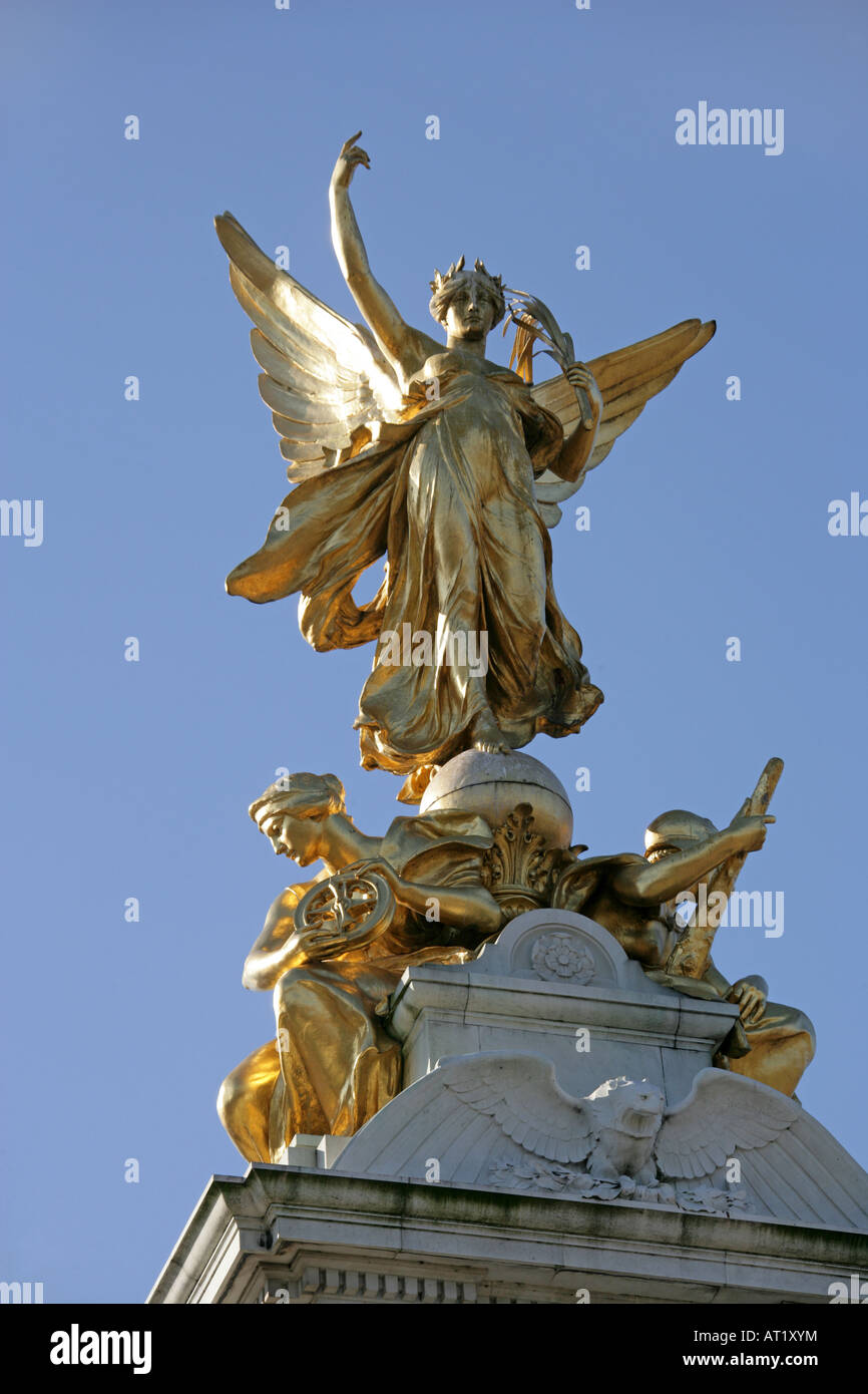Gold Angel Queen Victoria Monument London Stock Photo Alamy