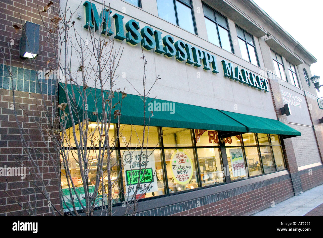 Exterior of the Mississippi Market a natural foods co-op located at Dale and Selby. St Paul Minnesota MN USA Stock Photo