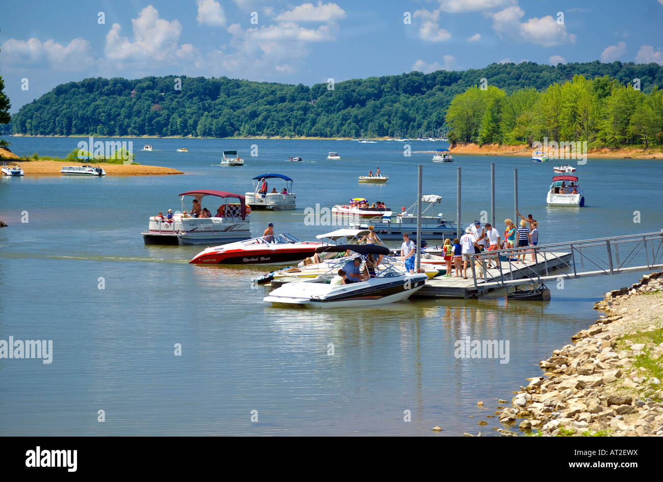 Boating on Lake Monroe in the State Recreation Area in the