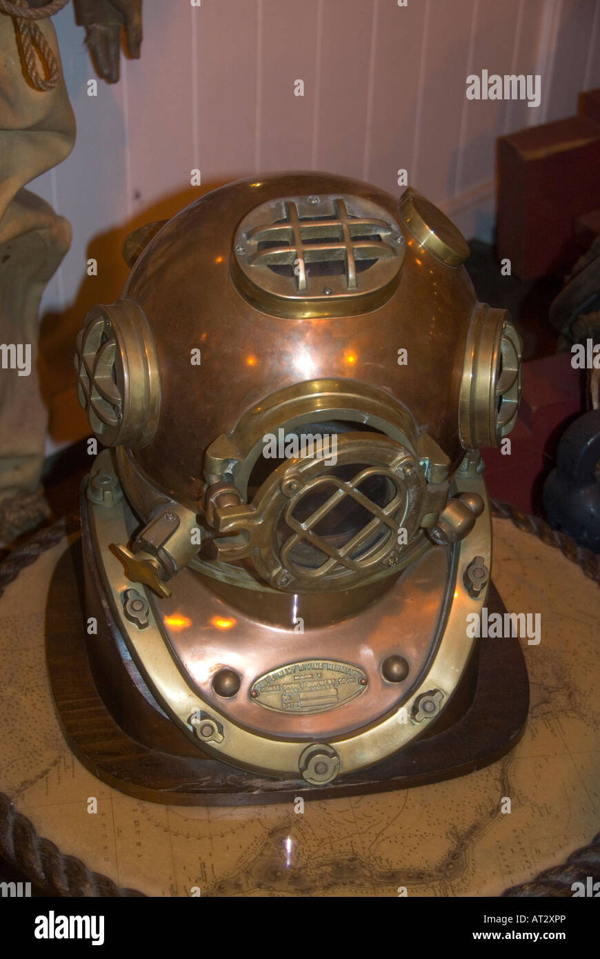 Us navy diving suit hires stock photography and images Alamy