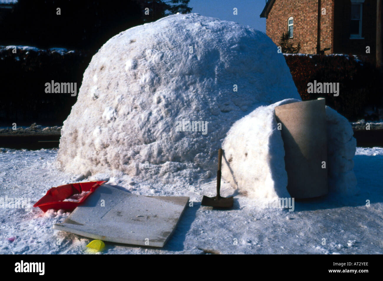 Igloo construction in Diss Norfolk Stock Photo Alamy