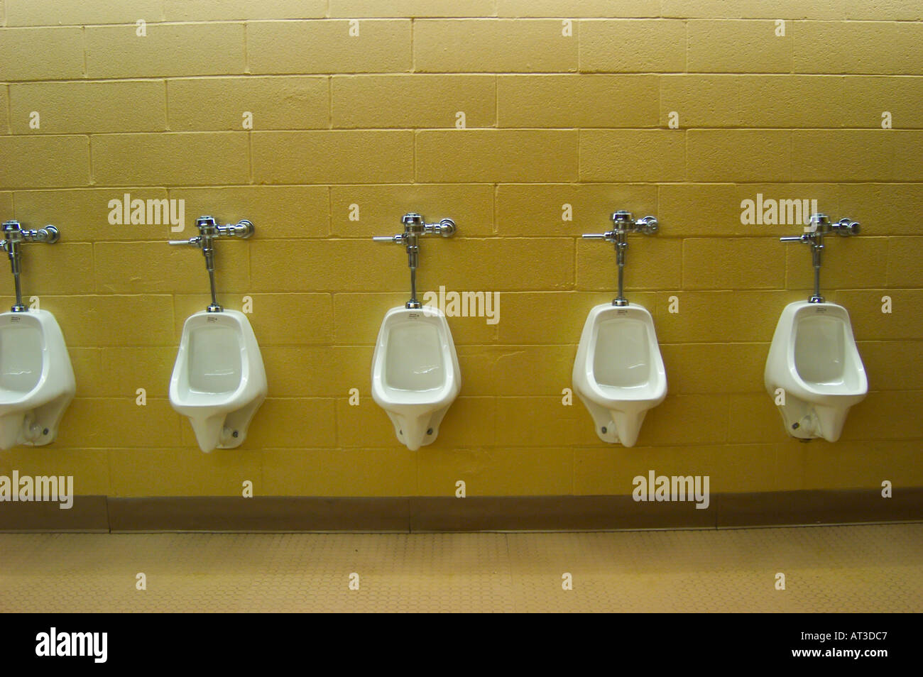 men s bathroom Stock Photo Alamy