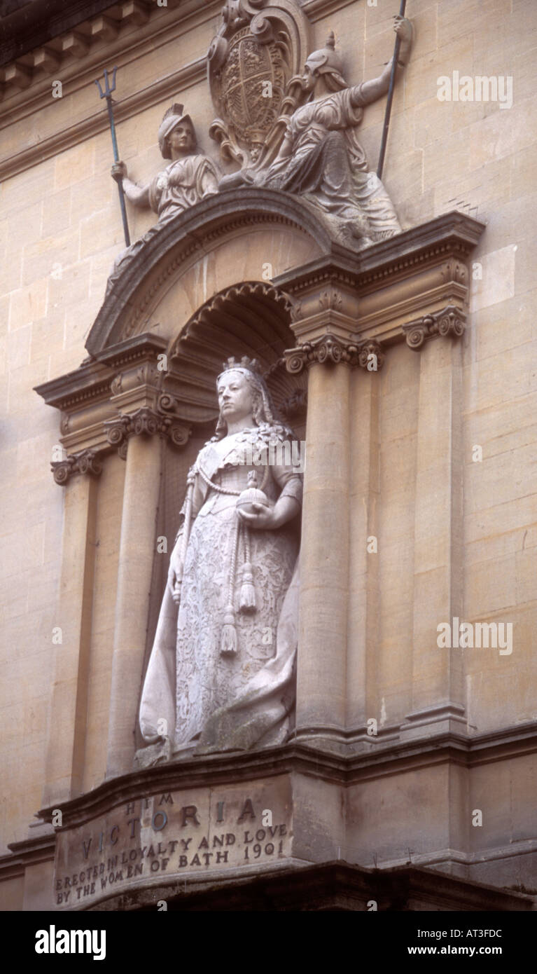 Statue of Queen Victoria Bath North East Somerset England Stock Photo ...