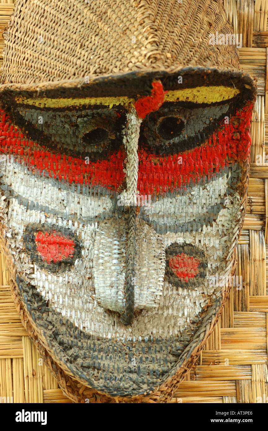 Papua new guinea mask hi-res stock photography and images - Alamy