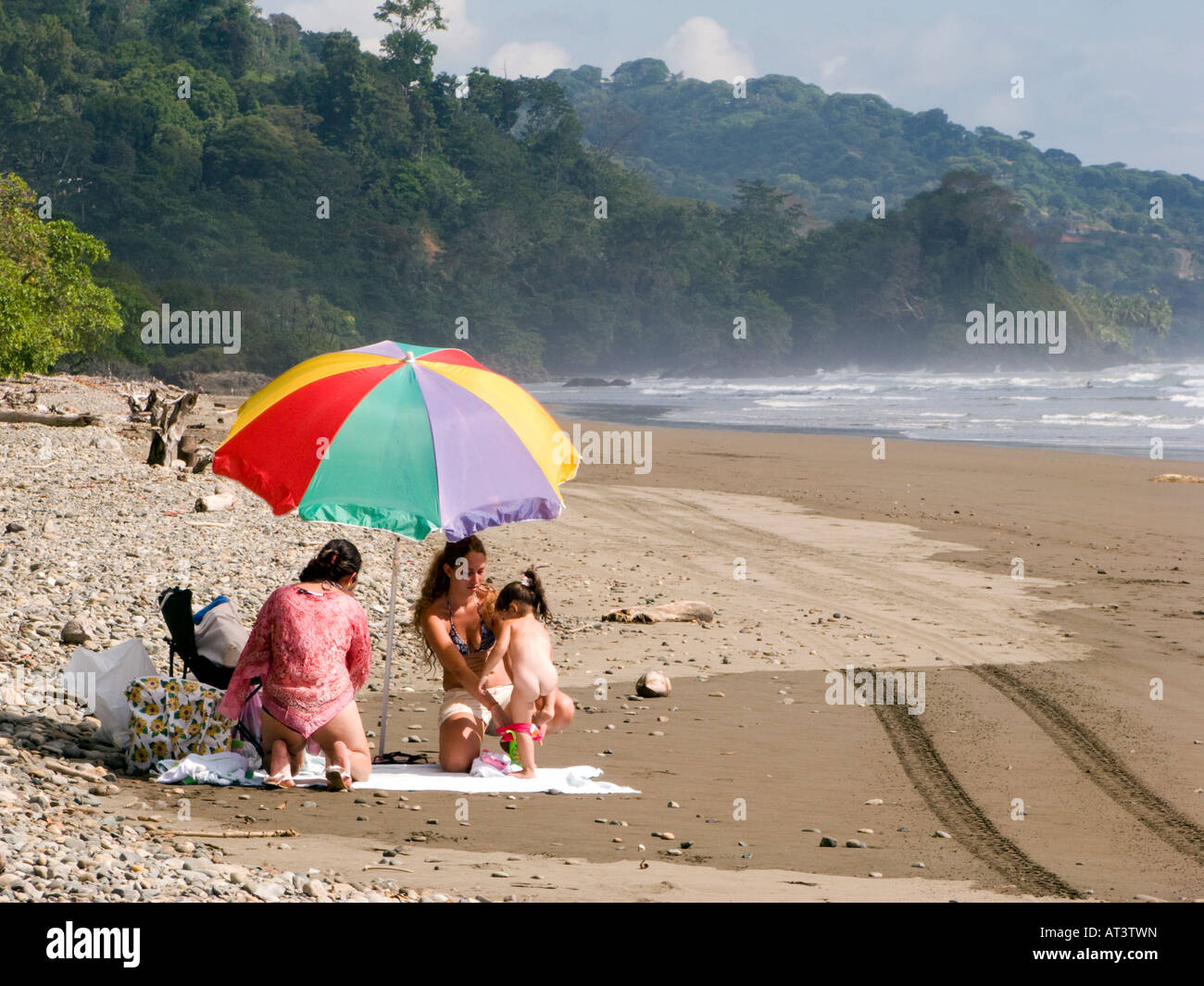 Beach dominical costa rica hi-res stock photography and images - Alamy