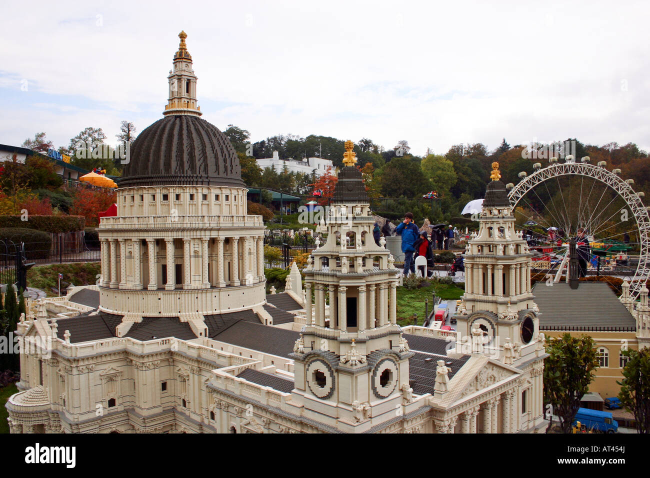 Lego model of St Paul's Cathedral with London Eye in background at Legoland  Windsor Stock Photo - Alamy