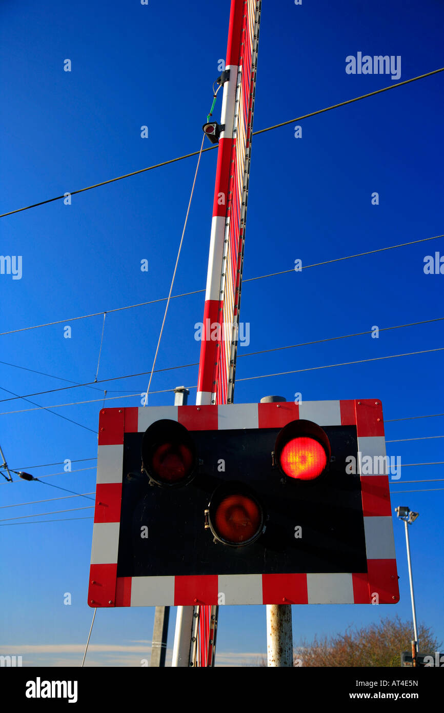 Page 5 Level Crossing Warning Light High Resolution Stock Photography And Images Alamy