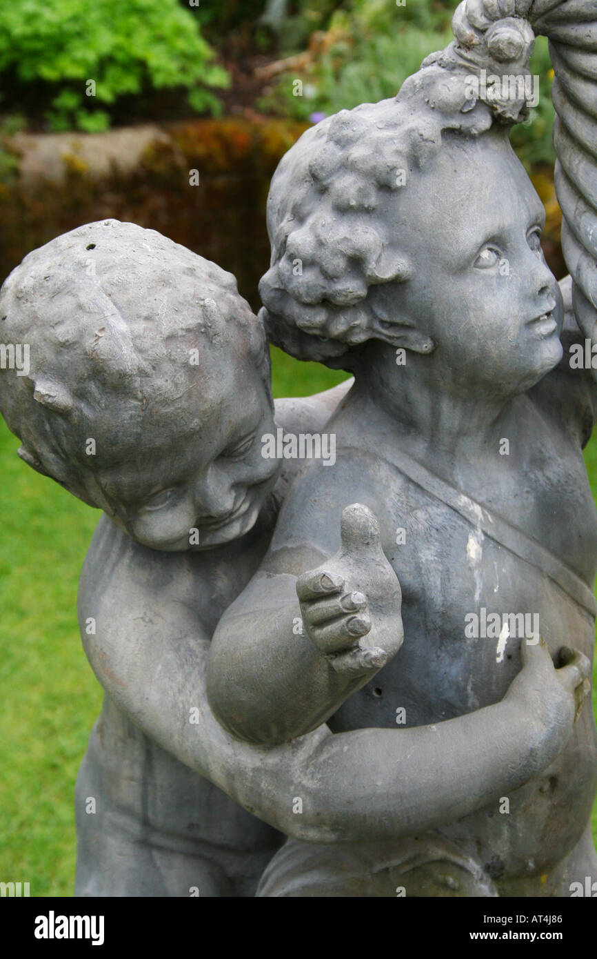 Stone Cherubs High Resolution Stock Photography and Images Alamy