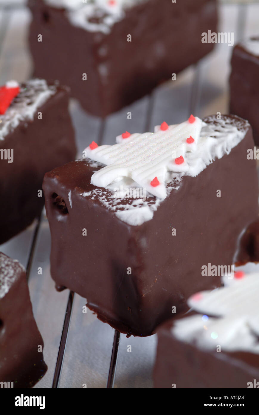 Sponge Cake Rack Sponge cake wire rack hi-res stock photography and images - Alamy