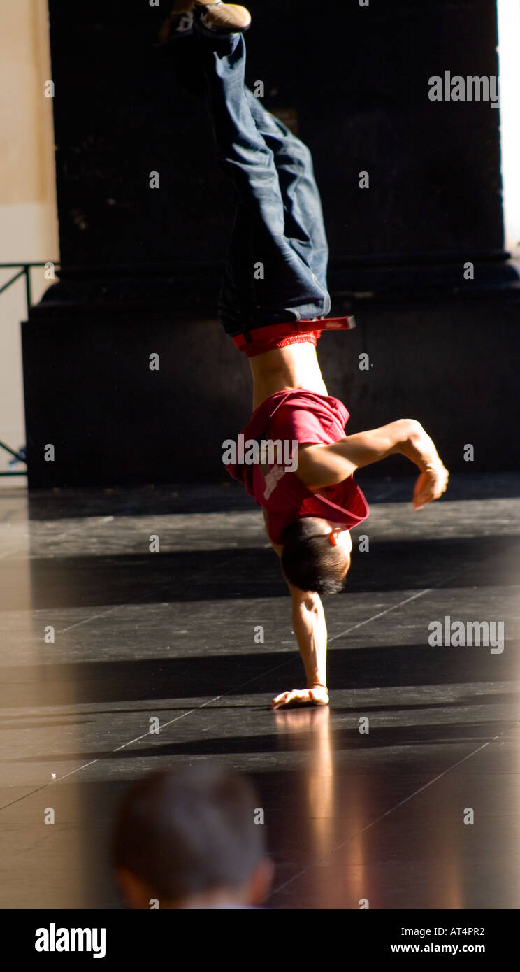 Sinewy body hi-res stock photography and images - Alamy