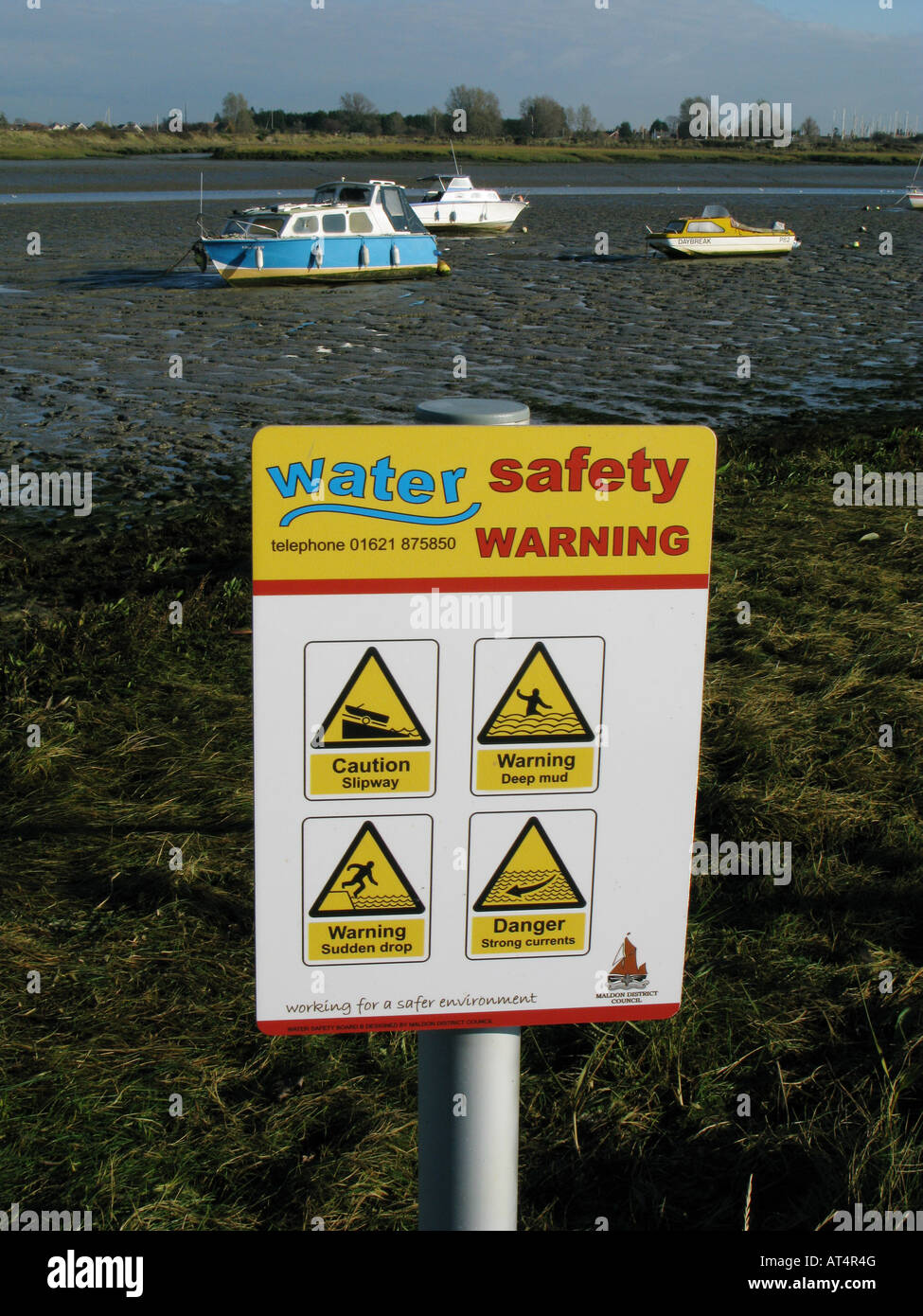 Water Safety Warning Sign On The Bank Of The River Blackwater In Maldon ...