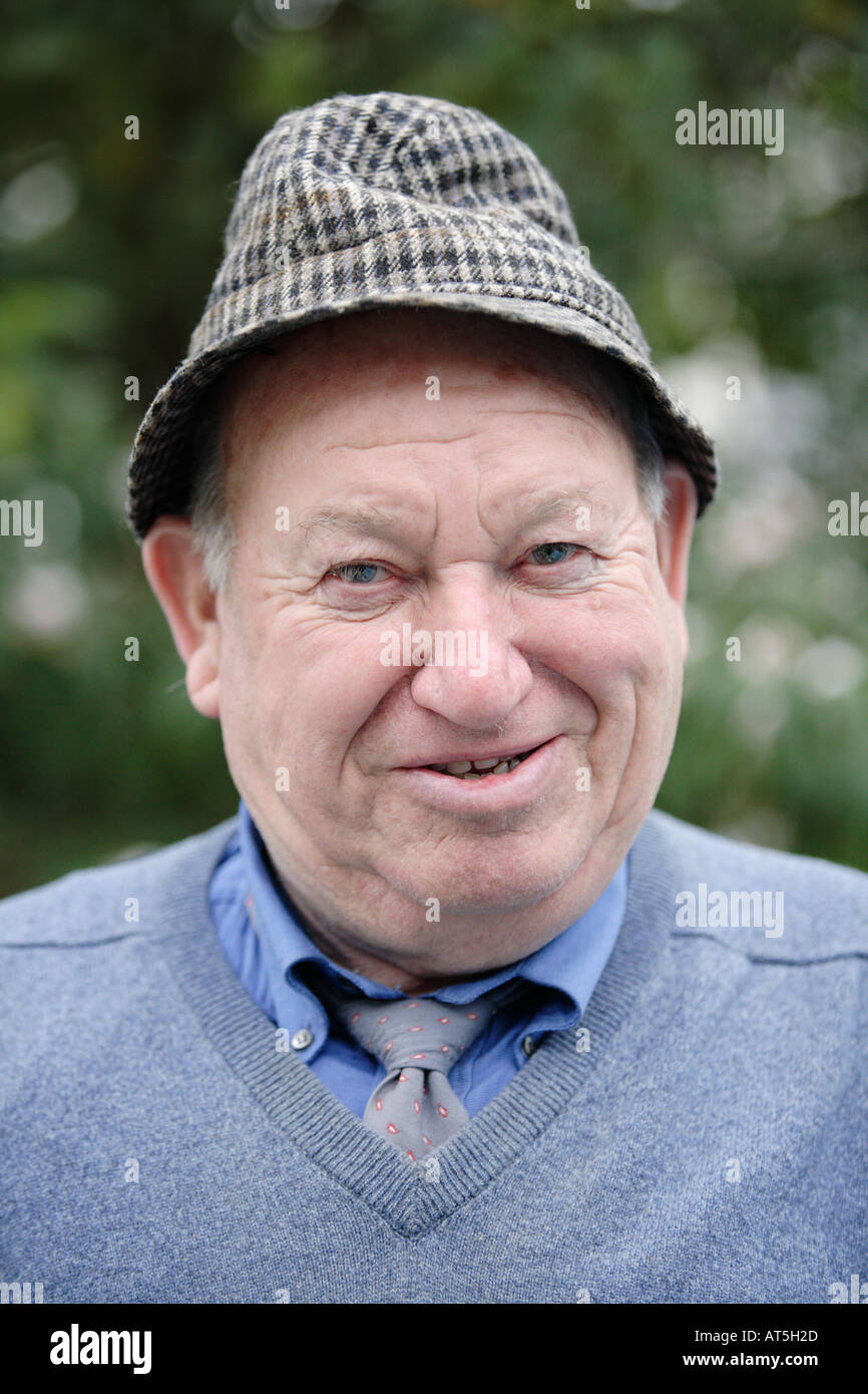 Old Man In Trilby Hat High Resolution Stock Photography and Images - Alamy