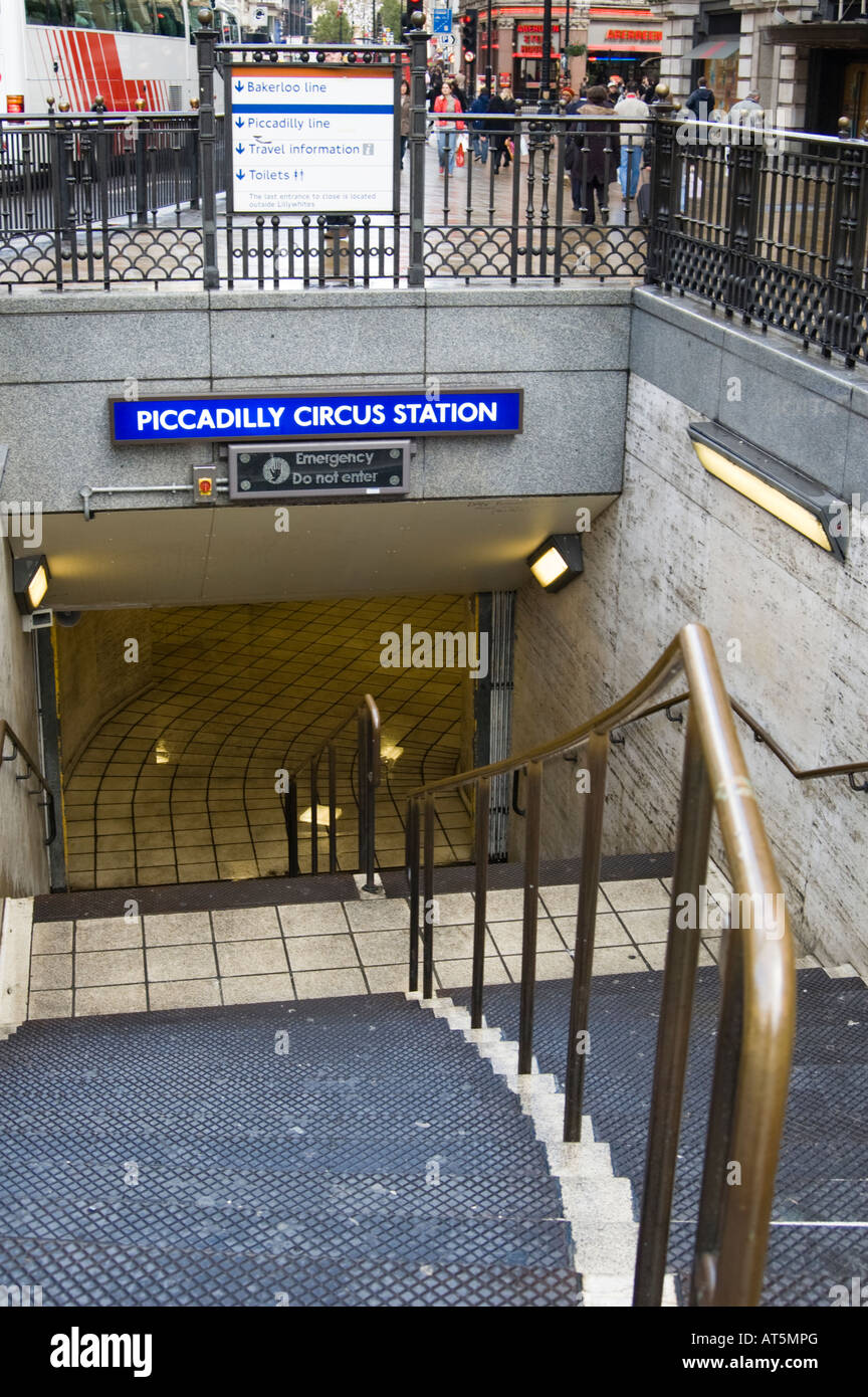 Piccadilly Circus Station Stock Photo Alamy