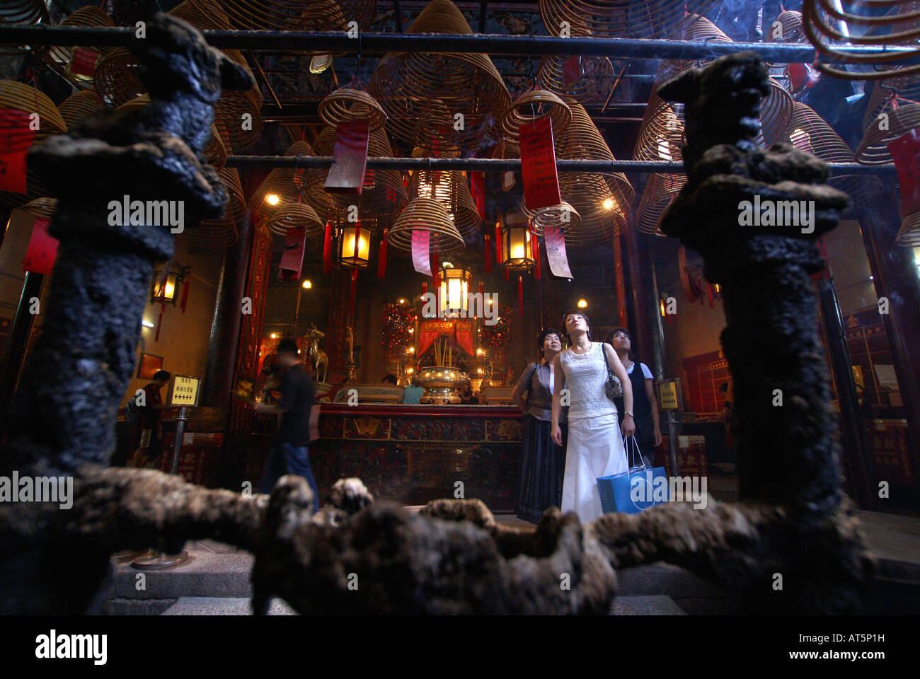 China taoism woman hi-res stock photography and images - Alamy