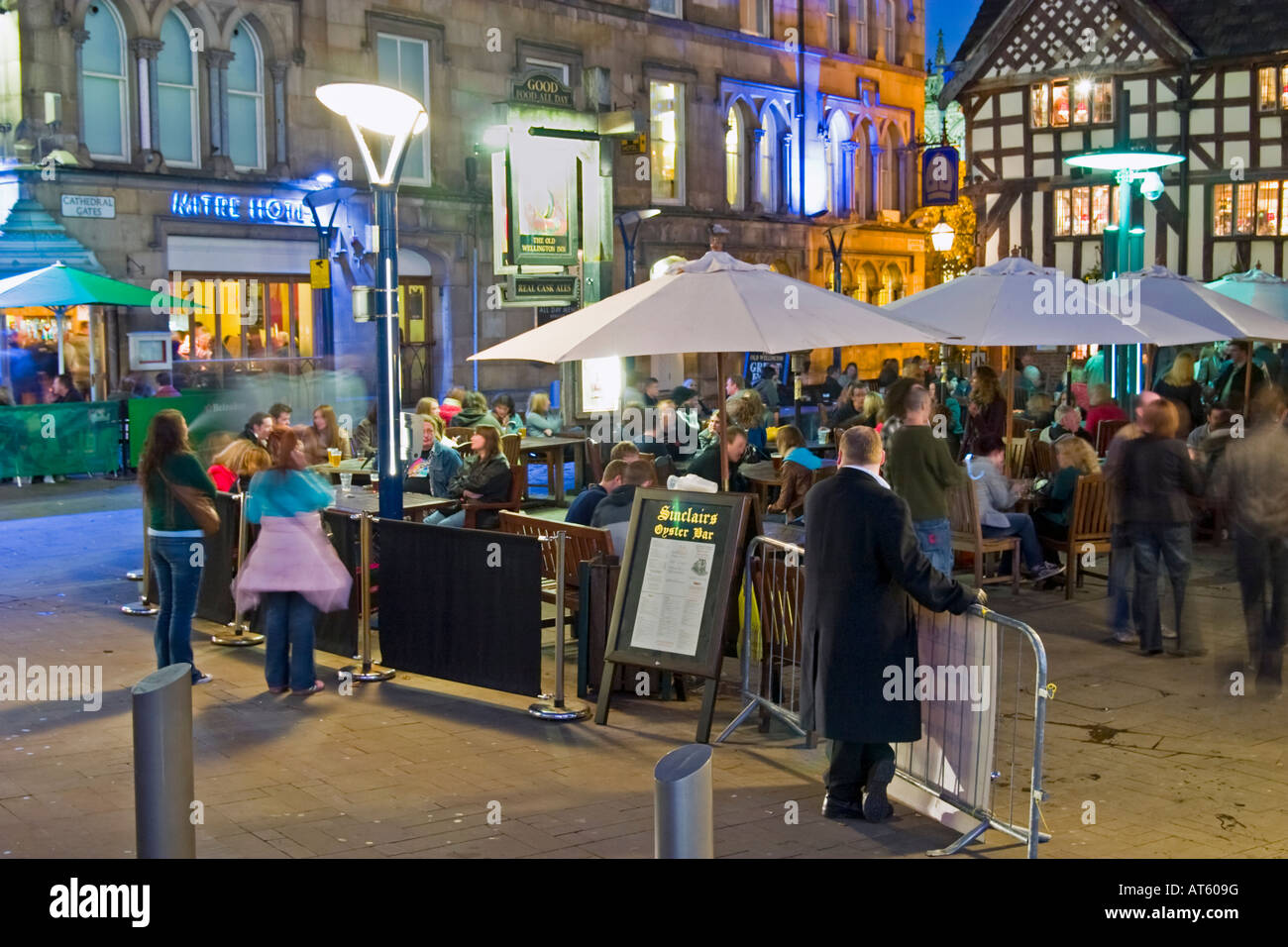 Shambles Square Manchester At Night Stock Photo - Alamy
