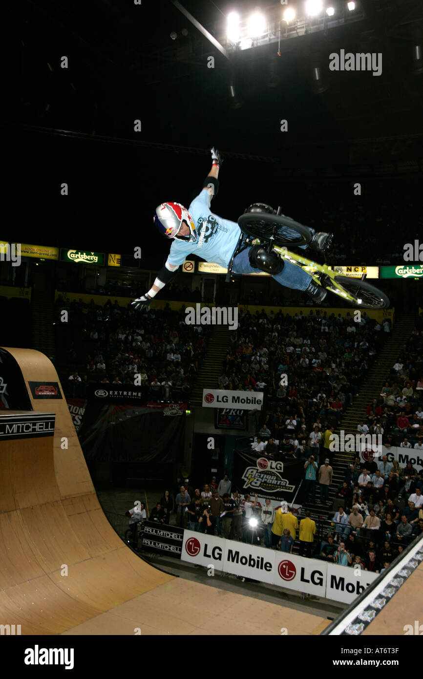 ケビン・ロビンソン サイン入りBMX写真 コンテストの賞 60点のBmx自転車競技選手 ケビン・ロビンソンの写真と高解像度