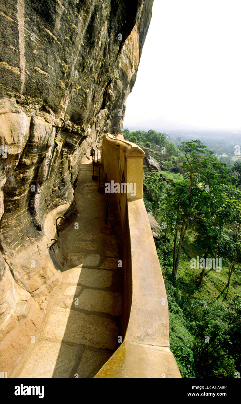 Mirror wall sigiriya hires stock photography and images Alamy