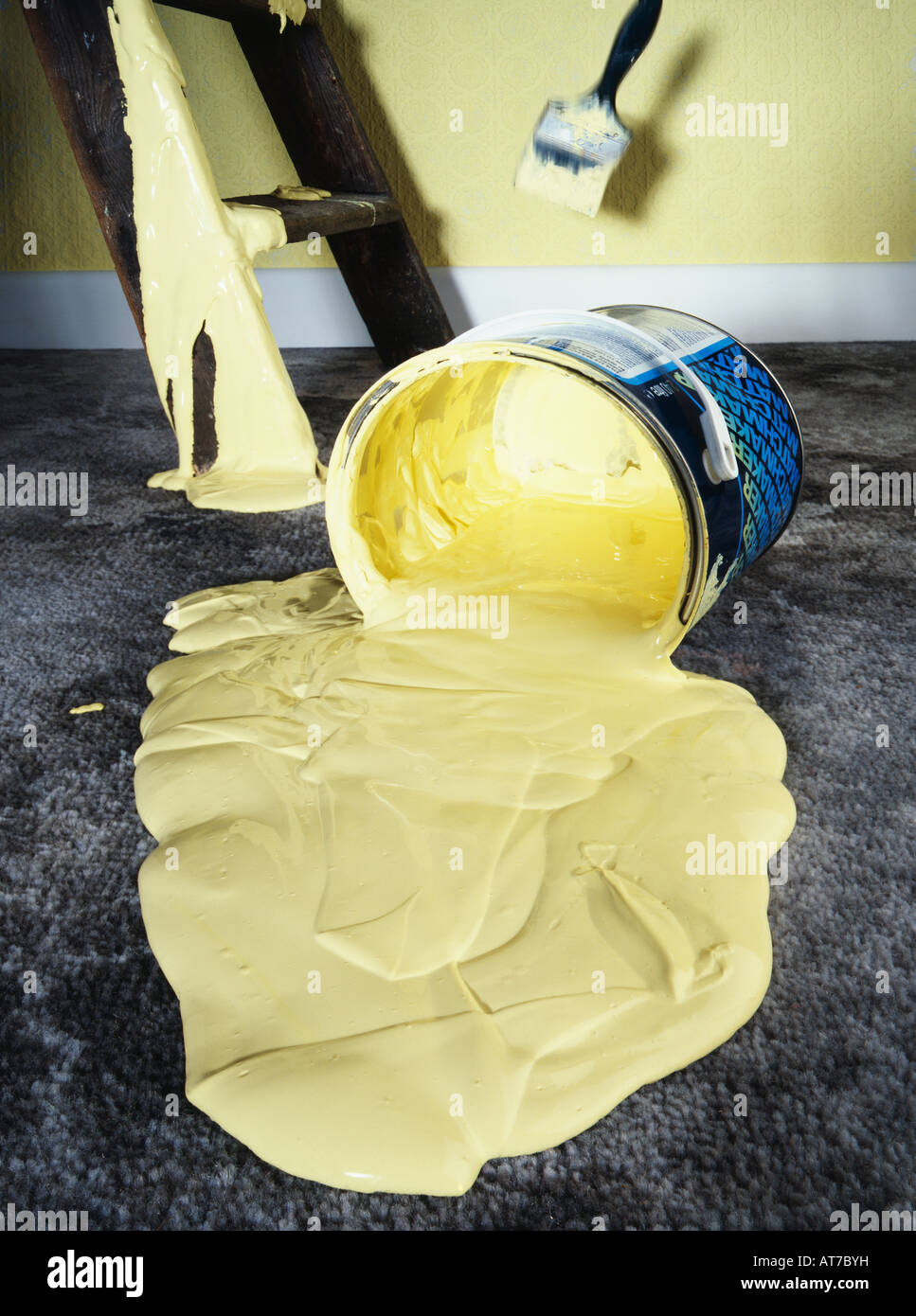 Paint Can - Yellow - Spilled