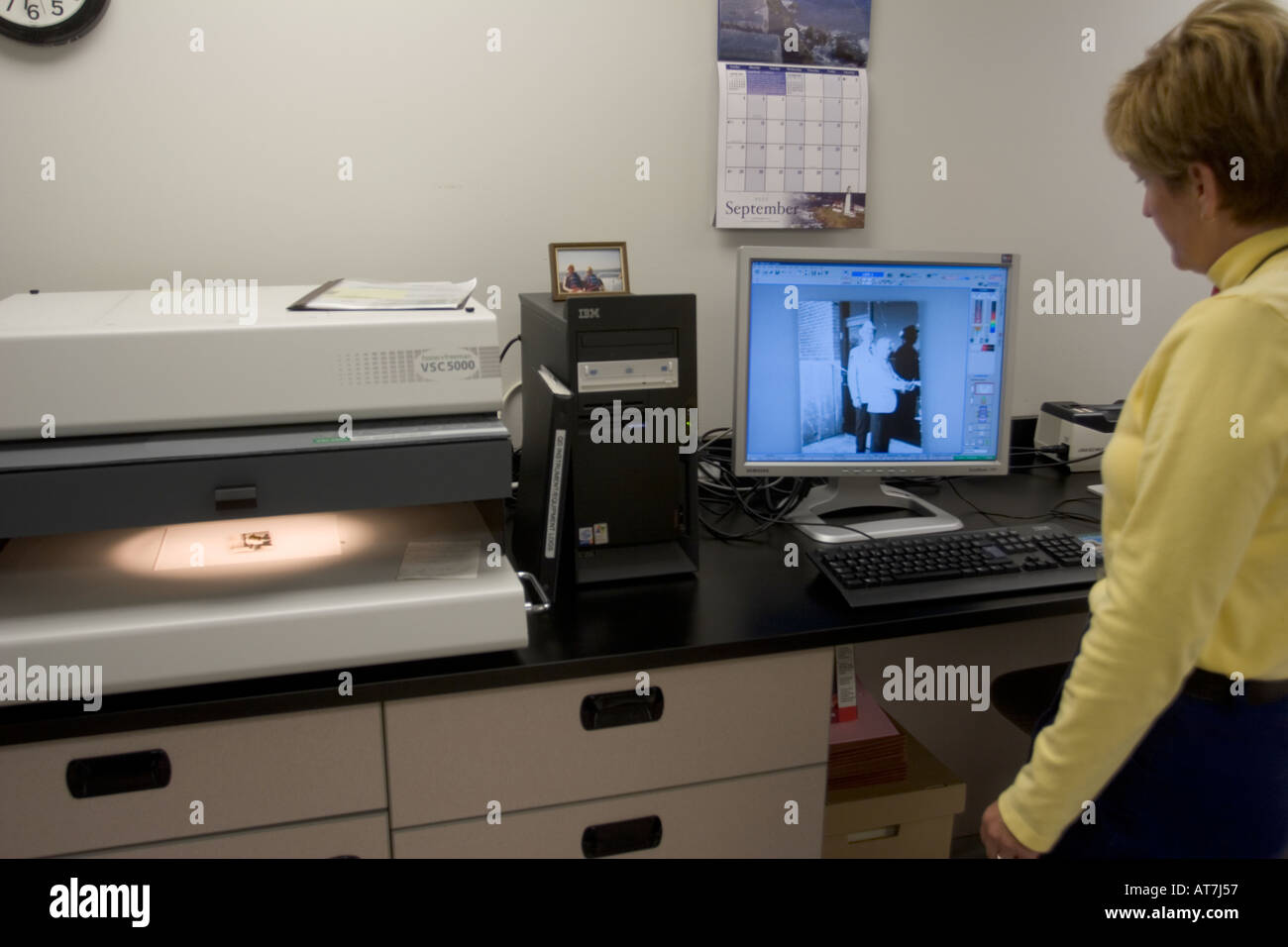 Visual Spectral Comparator. This machine is used to analyse photos ...