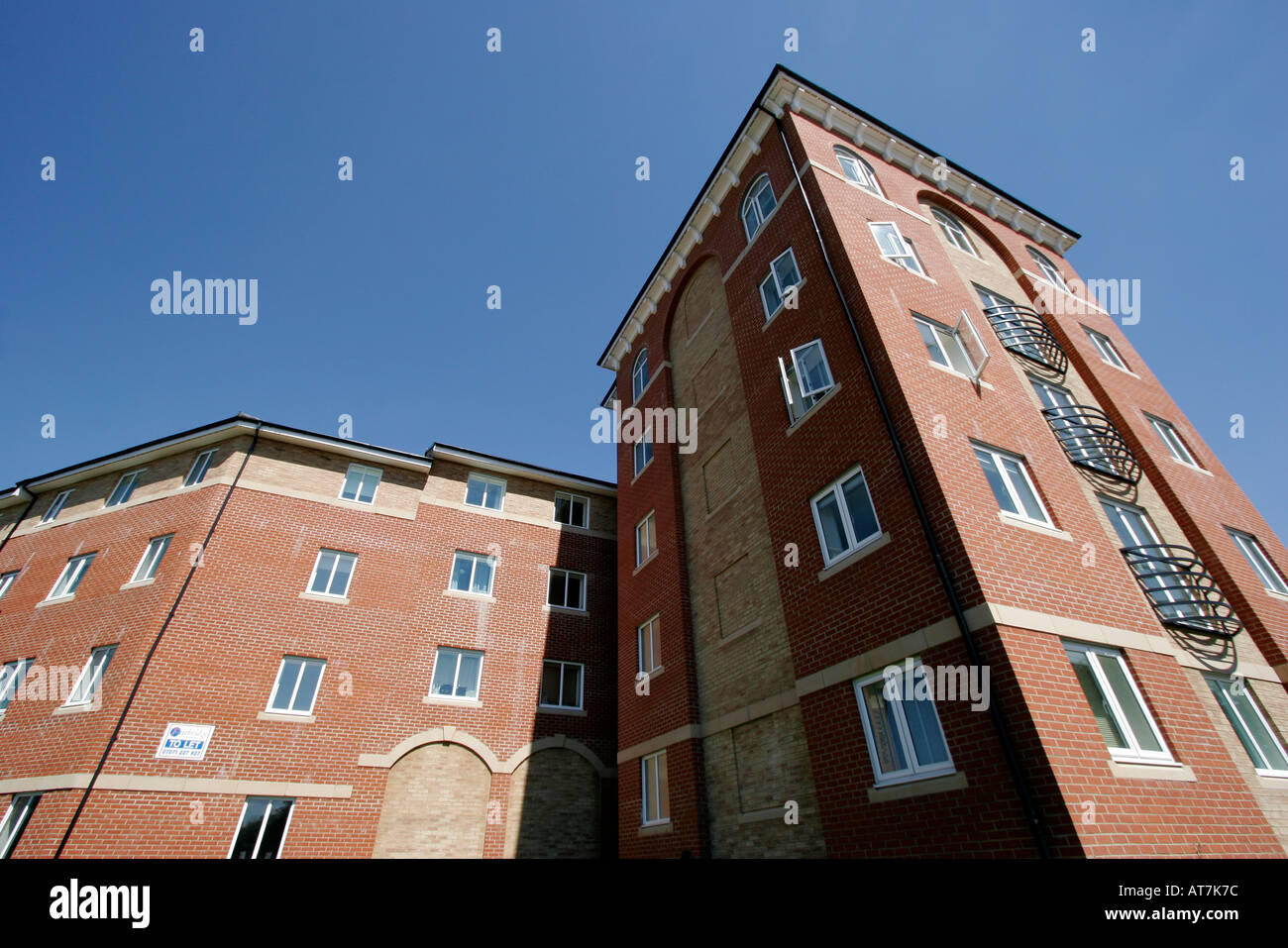 Newly built flats on the site of Swindon s historic GWR railway works Stock Photo