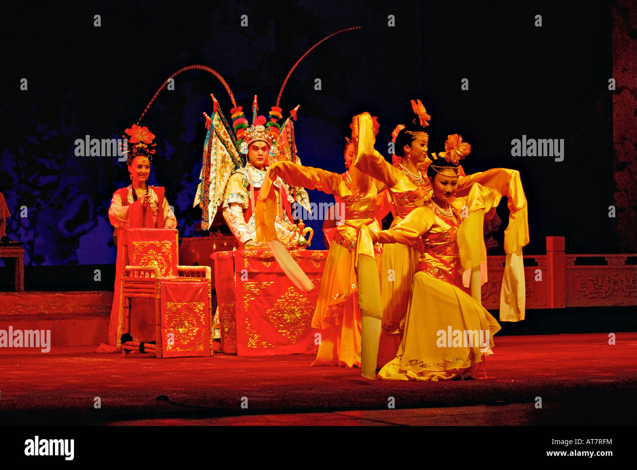 Performers in traditional costume Sichuan Opera Chengdu China Stock Photo
