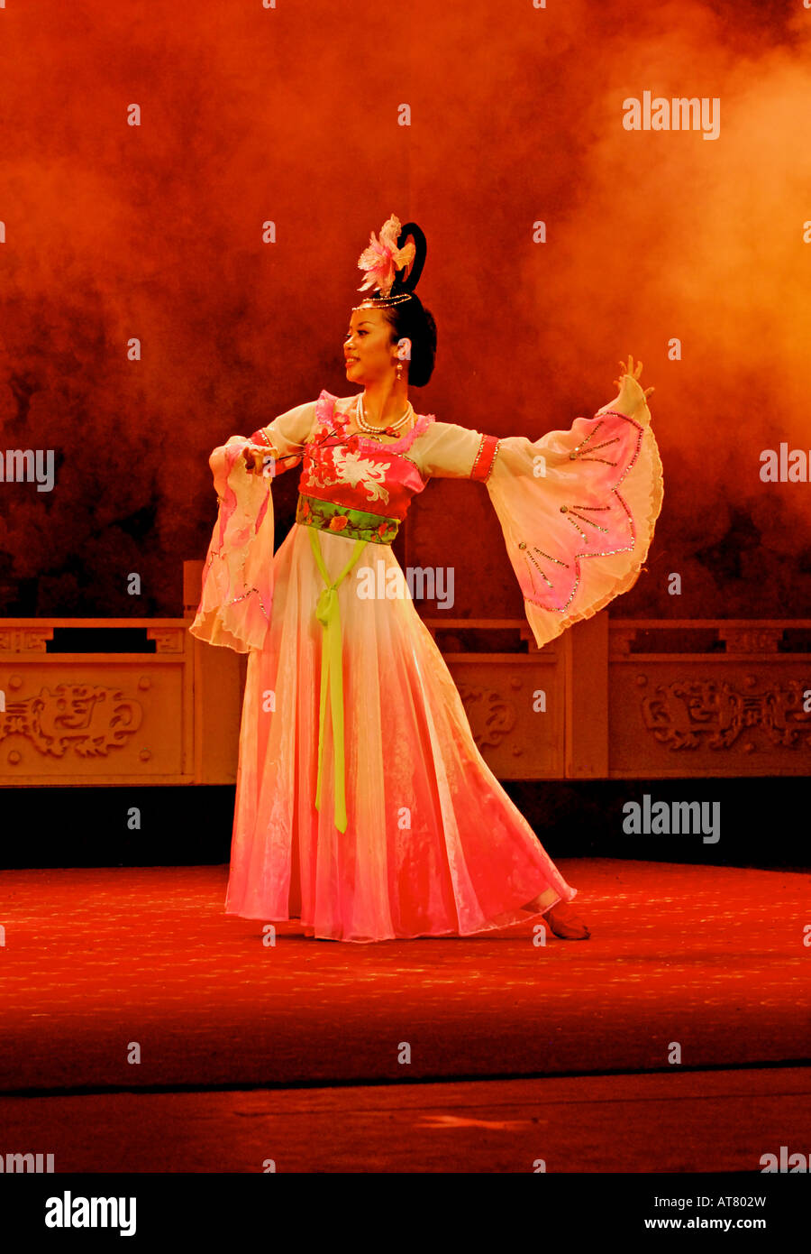 Dancer at the Sichuan Opera Chengdu Stock Photo