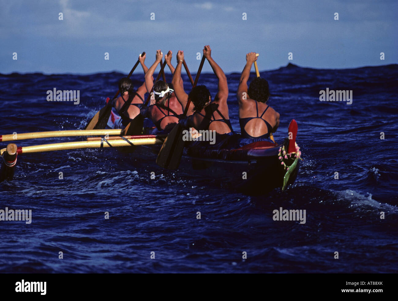 Outrigger Canoe Club Women's team, Women's Molokai to Oahu canoe race