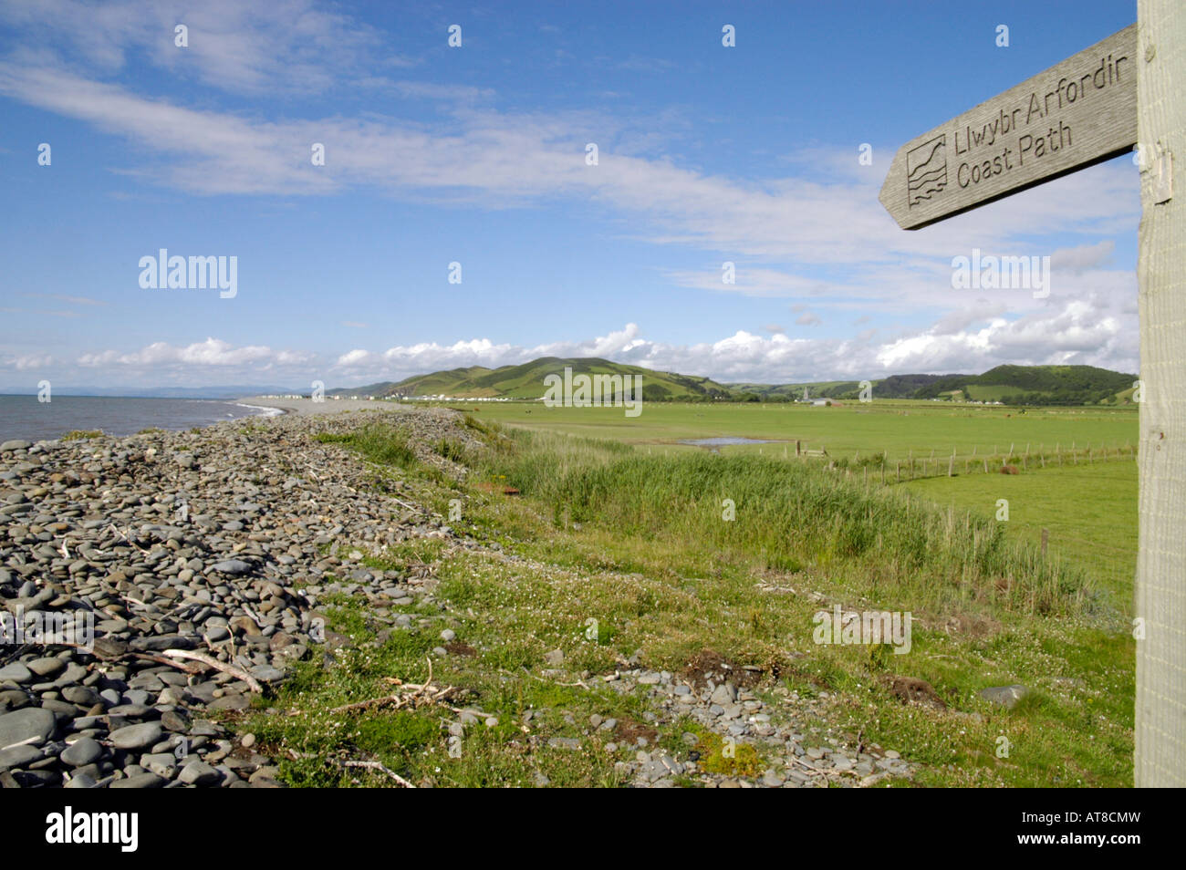 Signpost on the Ceredigion Coastal Path at Llanrhystud Stock Photo