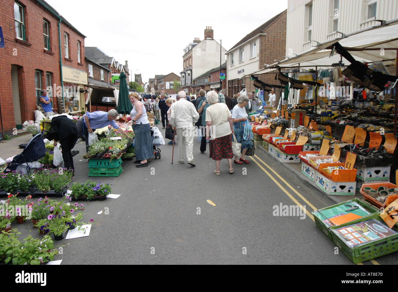 Shropshire street market drayton shropshire hires stock photography