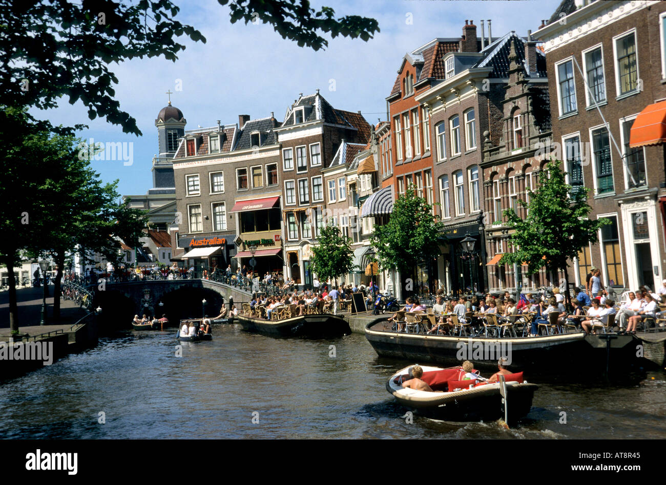 New Rhine Nieuwe Rijn Leiden Holland Netherlands restaurant bar pub